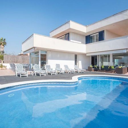 Villa Med سيدجيس المظهر الخارجي الصورة