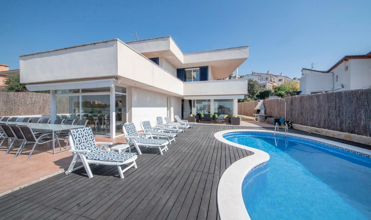 Villa Med سيدجيس المظهر الخارجي الصورة