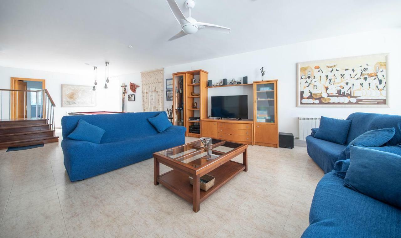 Villa Med سيدجيس المظهر الخارجي الصورة
