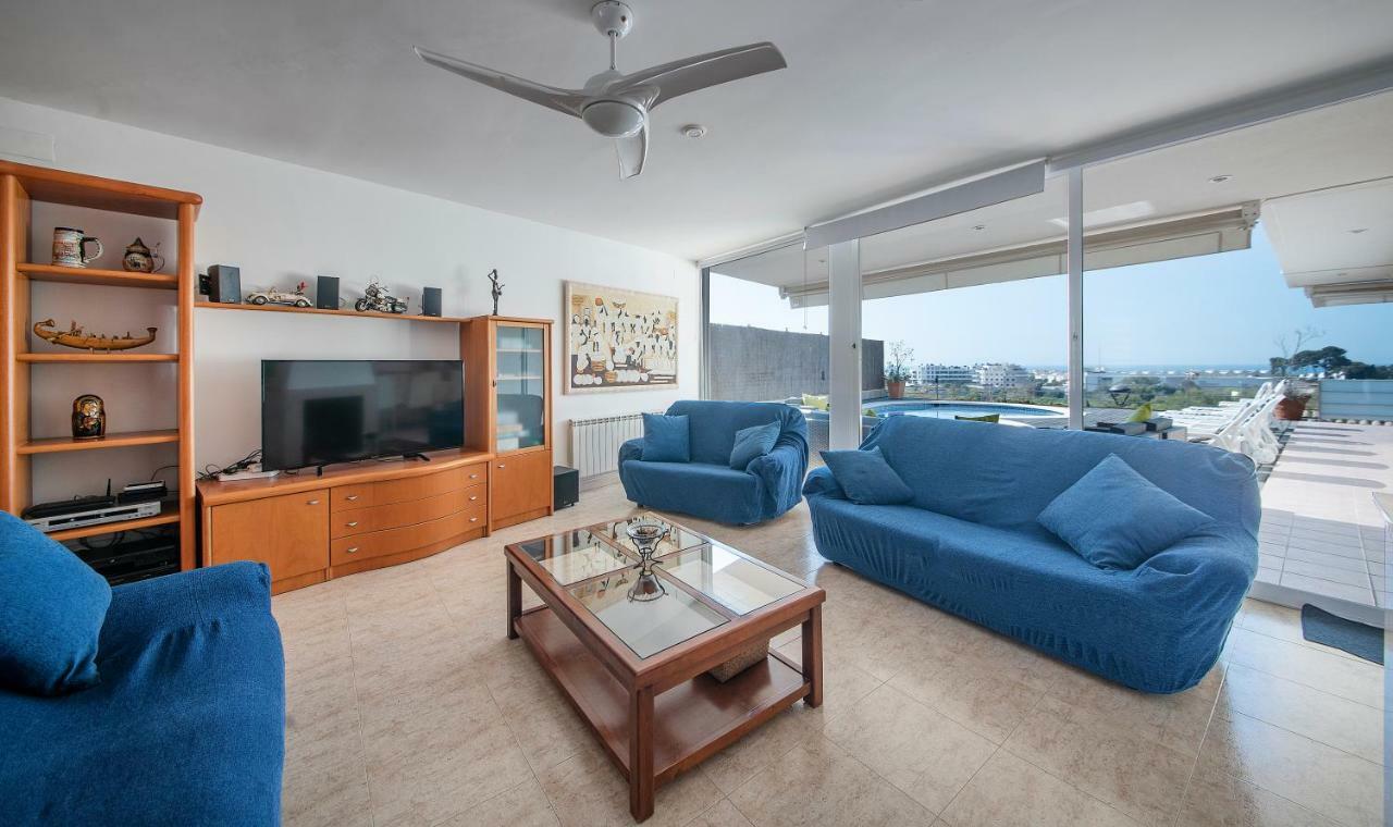 Villa Med سيدجيس المظهر الخارجي الصورة